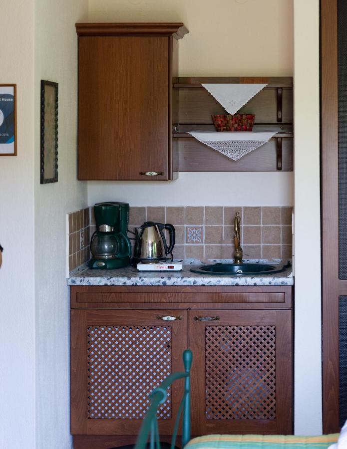 Parthenón Chorostasi Guest House מראה חיצוני תמונה